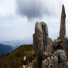 Top Panorama Photo: A panoramic view of the 1708m peak Dae Chung Bong (대청봉) at Seoraksan (소락산) National Park.  On either side of the peak are paths that lead back down to warmth and safety but most importantly, Korean food (though around these parts, they just call it 'food'). Why so important?  Because honestly, those man-sized helpings of bibim bap (비빔밥) and doenjang jigae (된장 찌개) aren't gonna finish themselves!