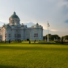 Dusit Throne Hall (before/after) Photo: The spacious front lawn of the Ananta Samakhom Throne Hall at the Dusit Palace complex in Bangkok.